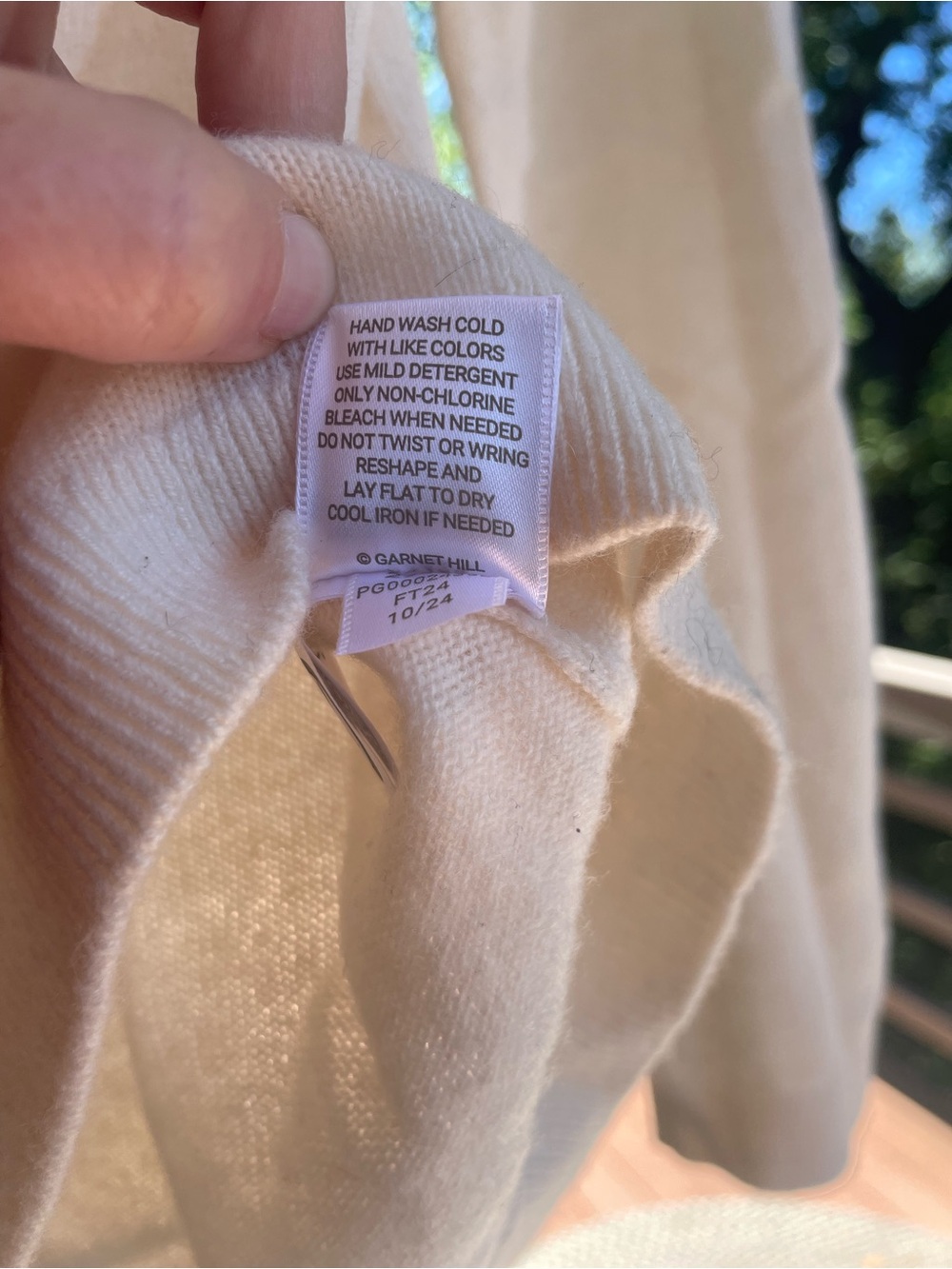 EUC Garnet Hill Essential Cashmere white turtleneck sweater, XS - Picture 5 of 10
